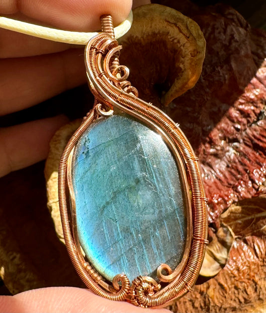 High Grade Labradorite in Copper